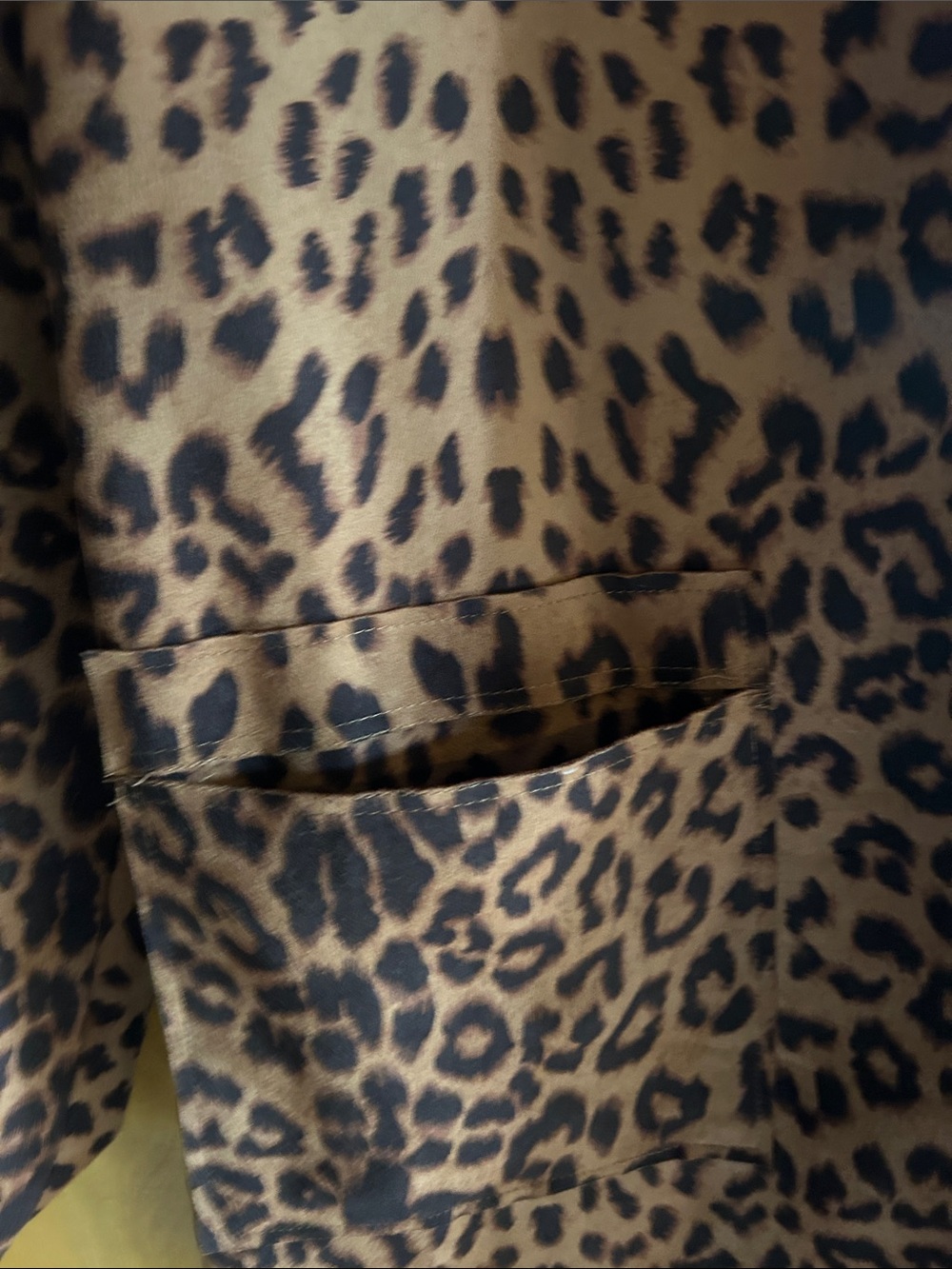 HYFVE Leopard Print Open-Front Blazer Jacket in Brown and Black - Picture 3 of 6